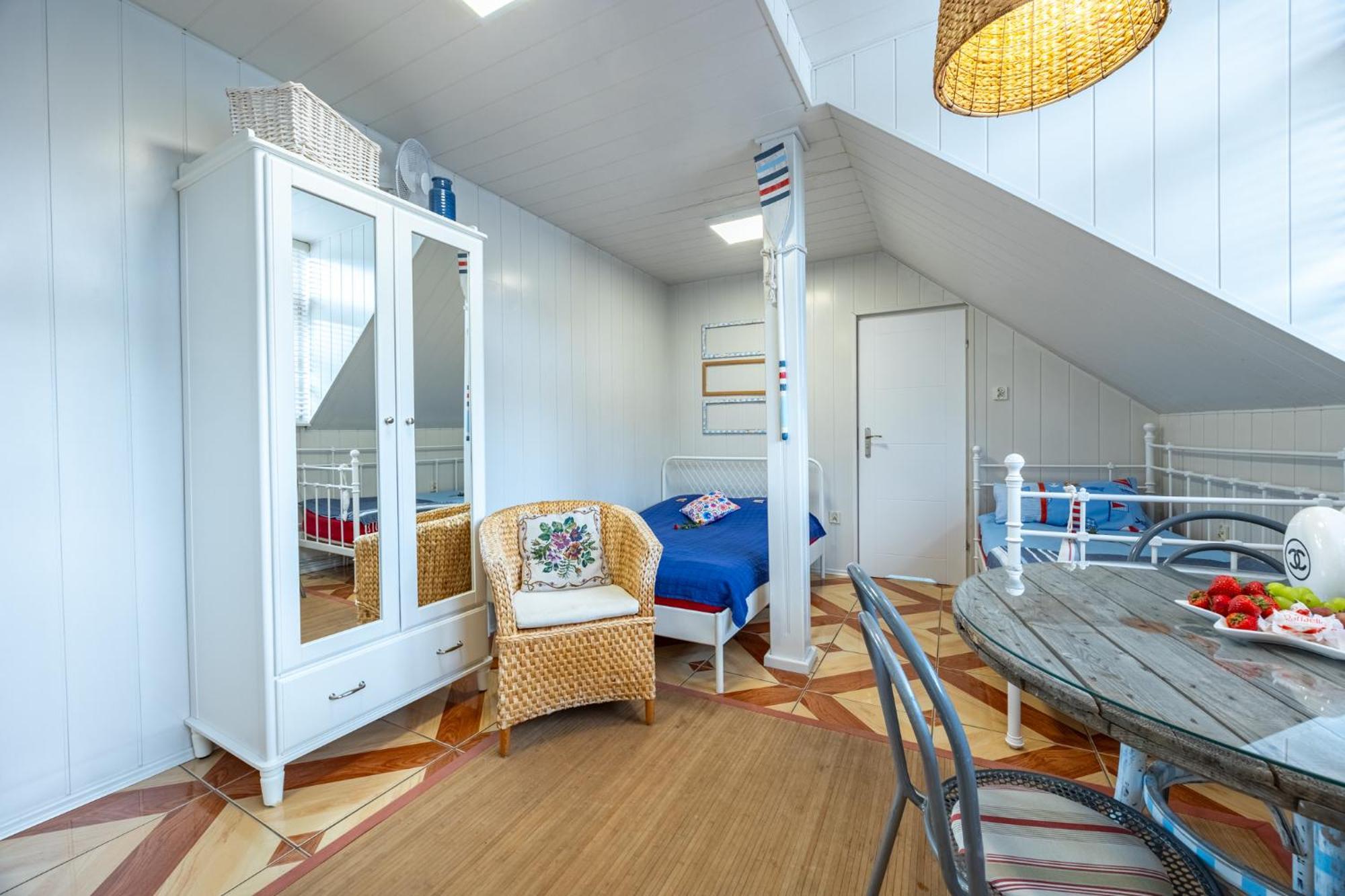 Apartamenty I Pokoje Blisko Morza Gryfa Pomorskiego 54 Мендзиздроє Екстер'єр фото